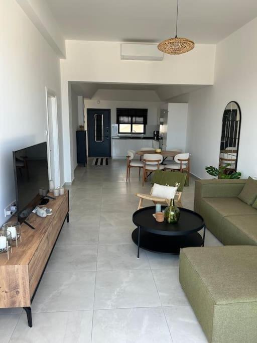 Penthouse Med Privat Saltvannsbasseng Pa Esentepe Beach Κερύνεια Εξωτερικό φωτογραφία