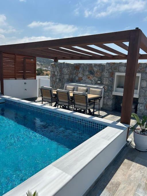 Penthouse Med Privat Saltvannsbasseng Pa Esentepe Beach Κερύνεια Εξωτερικό φωτογραφία